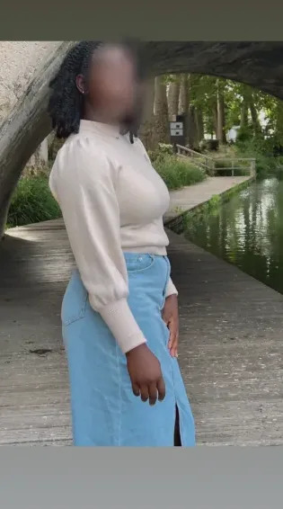 Daniela, 20