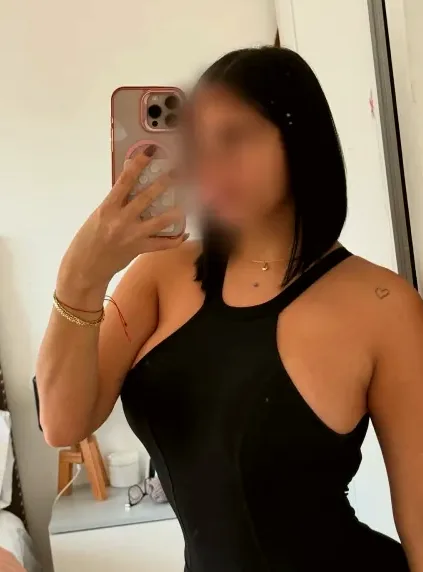 Laura, 28