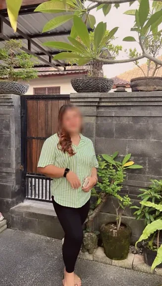 Nadja, 39
