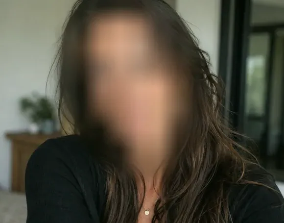 Nina, 38