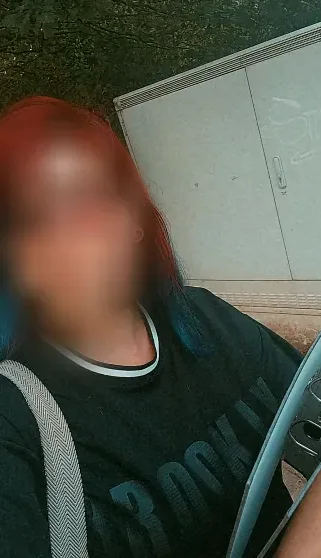 Pauline, 27