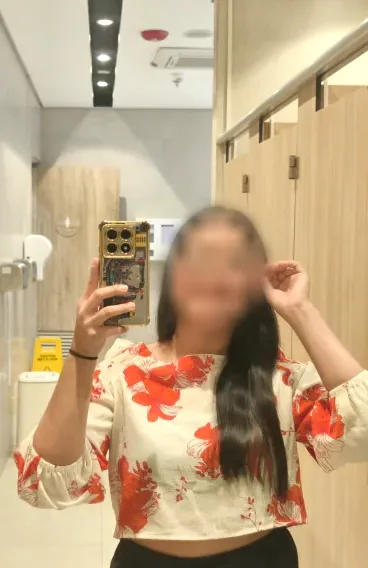 Simone, 31
