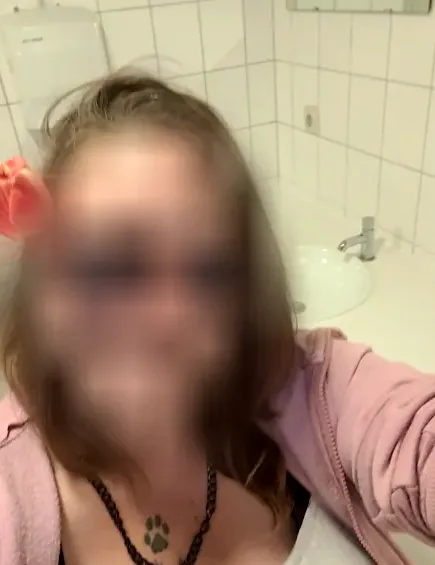 Sonja, 33
